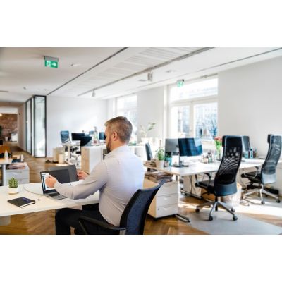 15. Kensington Wąska blokada NanoSaver z zamkiem szyfrowym do laptopa