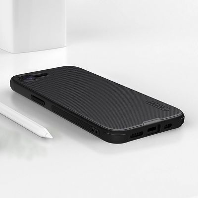 20. Etui Nillkin Super Frosted Shield Pro Magnetic na iPhone 16e / 17e - czarne