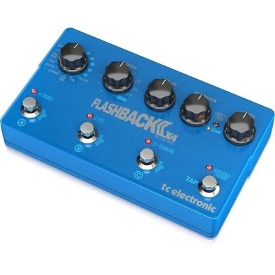 TC Electronic Flashback 2 X4 Delay Efekt typu delay 000-DHS01-00010