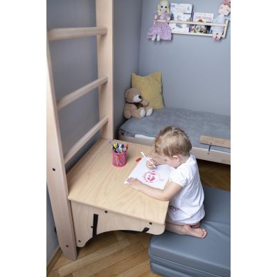 2. DRABINKA Z DREWNIANYM DRĄŻKIEM I AKCESORIAMI BENCHK 112+A204