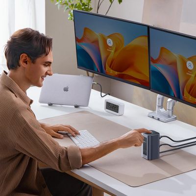 8. Stacja dokująca Baseus Nomos NU1 Air Spacemate 12w1 - szara