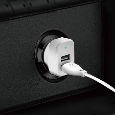 4. Dudao zestaw samochodowa ładowarka 2x USB 2.4A + kabel przewód USB 3w1 Lightning / Typ C / micro USB biały (R7 white)