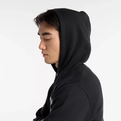 12. Bluza New Balance Sport Graphic Fleece Hoodie BK M MT51941BK