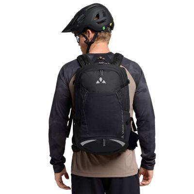 10. Plecak rowerowy Vaude Bike Alpin 23+5 - black