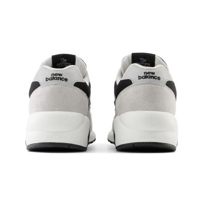 14. Buty New Balance M MT580CB2