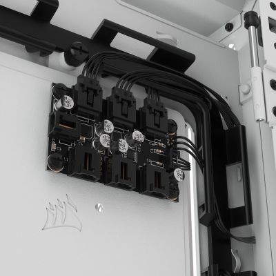 14. Obudowa Corsair iCUE 5000X RGB Mid-Tower ATX Tempered Glass White (CC-9011213-WW)