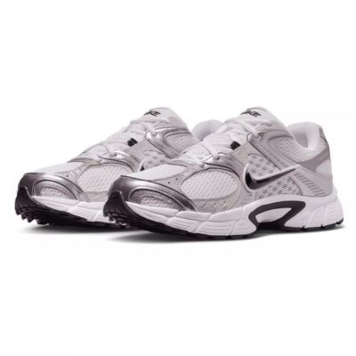 3. Nike buty męskie V5 RNR HJ5228-104
