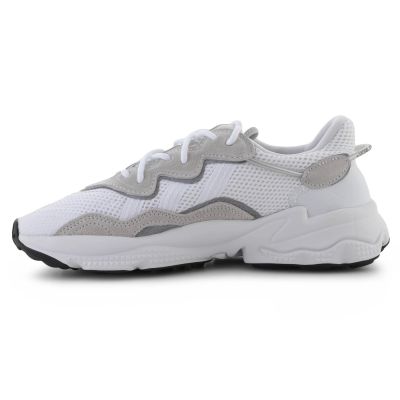 9. Buty adidas Ozweego Jr EE7773