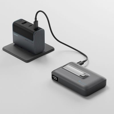 11. Powerbank Cuktech WPB100 10000 mAh Qi2 magnetyczny 30 W z podstawką - czarny