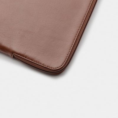 7. Etui na MacBooka Pro 14 cali - Trunk 14"