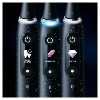 22. Szczoteczka Oral-B iO Series 10 Cosmic Black