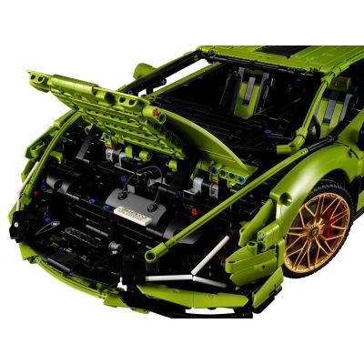 9. LEGO TECHNIC 42115 Lamborghini Sian FKP 37
