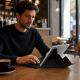 9. Etui z klawiaturą AMAZINGTHING Minimal Case Keylite Combo na iPad Air 13" M3/M4 (2025/2026) - czarne