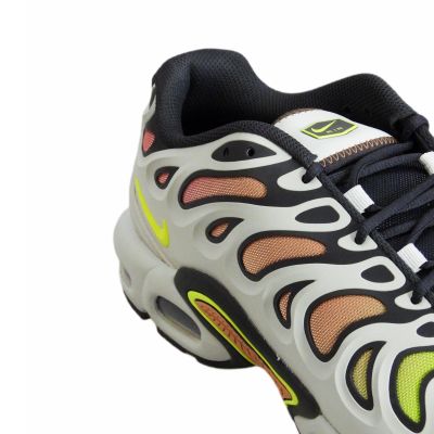 6. Buty męskie sportowe Nike Air Max Plus Drift Light Silver/Volt - FD4290-009
