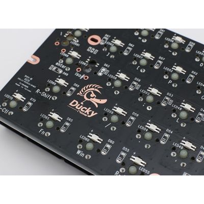 8. Ducky Mecha Mini klawiatura Gaming USB Niemiecki Czarny