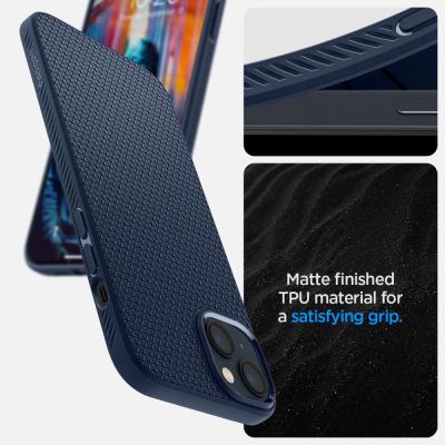 6. Etui Spigen Liquid Air na iPhone 14 Plus - niebieskie