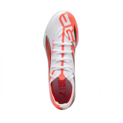4. Buty piłkarskie Puma Ultra 5 Match IT M 108346 01