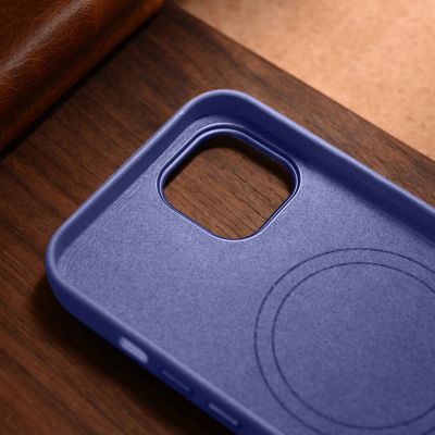 17. iCarer Case Leather pokrowiec etui z naturalnej skóry do iPhone 14 jasnofioletowy (WMI14220705-LP) (kompatybilne z MagSafe)