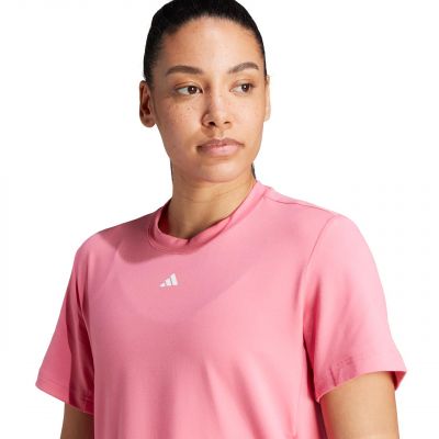 7. Koszulka adidas Versatile Tee W IL1364