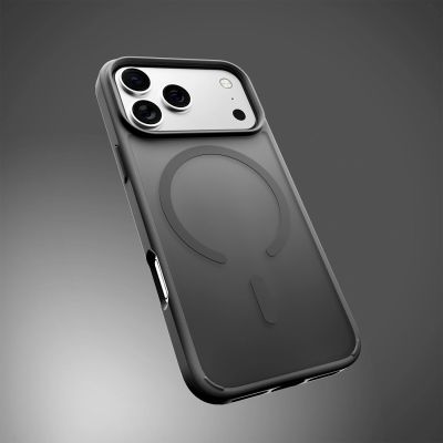 9. Etui Puro Gradient TPU kompatybilne z MagSafe na iPhone 17 Pro - szare