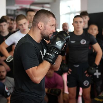 2. Rękawice MMAsparingowe M - Warrior Black - LegacySeries