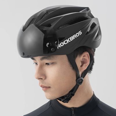 6. Kask rowerowy Rockbros z szybką, odpinane okulary z ochroną UV, unisex - zielony