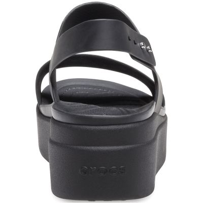 11. Sandały Crocs Brooklyn Low Wedge W 206453 060