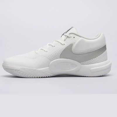 2. Buty do siatkówki Nike HyperQuick Jr FN4678-102