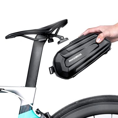 5. Torba Rockbros B69 rowerowa podsiodłowa 1.8l z systemem łatwego zwalniania - czarna