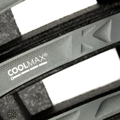 8. KELLYS KASK OUTRAGE BLACK M/L