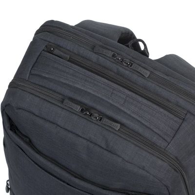 4. Rivacase 8365 43,9 cm (17.3") Plecak Czarny