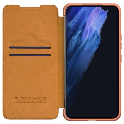 7. Nillkin Qin Leather Pro Case etui do Samsung Galaxy S22+ (S22 Plus) osłona na aparat kabura pokrowiec obudowa z klapką brązowy