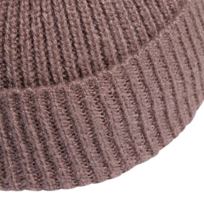 7. Czapka adidas Cuff Beanie HM9907