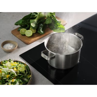 30. Płyta indukcyjna ELECTROLUX EIV734