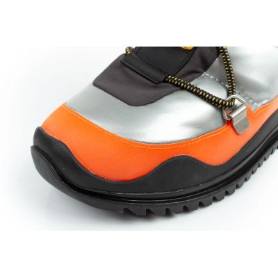 24. Śniegowce adidas aSMC Cold W H00050