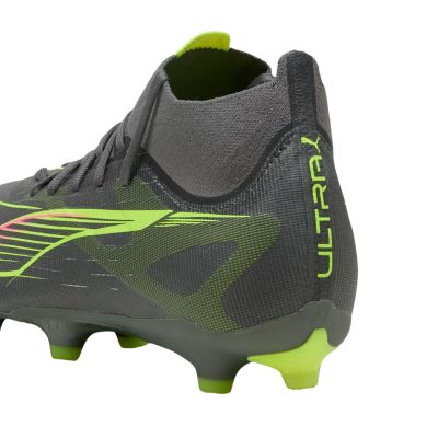 9. Buty piłkarskie Puma Ultra 5 Match+ FG/AG M 108162 03