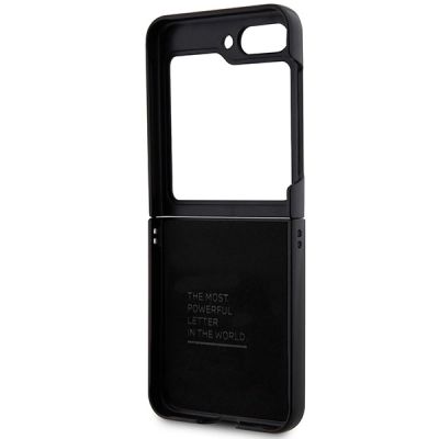 7. Etui BMW Leather Carbon do Samsung Galaxy Z Flip 5 - czarne