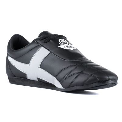 7. Buty  treningowe do sportów walki Black DBX Bushido czarne