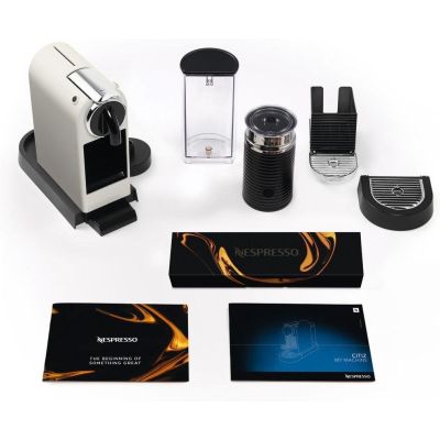8. Ekspres do kawy DeLonghi EN85.B Essenza Mini