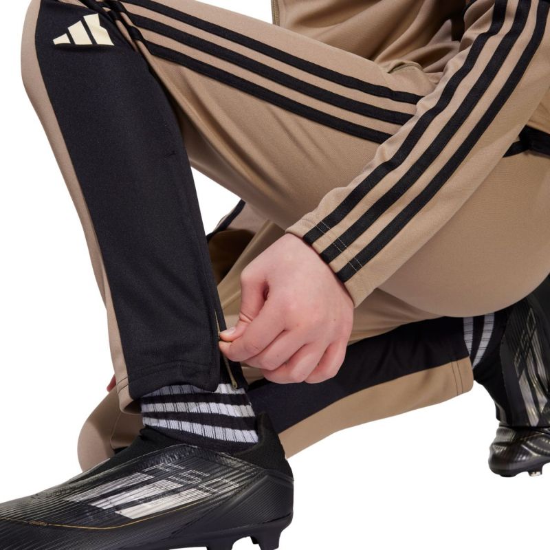 8. Spodnie adidas Squadra 25 Training Jr JP3371