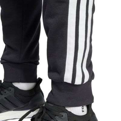 12. Spodnie adidas Essential 3-Stripes French Terry M JD1881