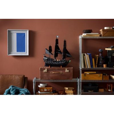 16. LEGO Icons 10365 - Statek piracki Kapitana Jacka Sparrowa