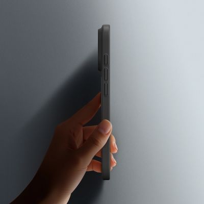 7. Etui AMAZINGTHING Minimal Air na iPhone 17 Pro kompatybilne z MagSafe - czarne