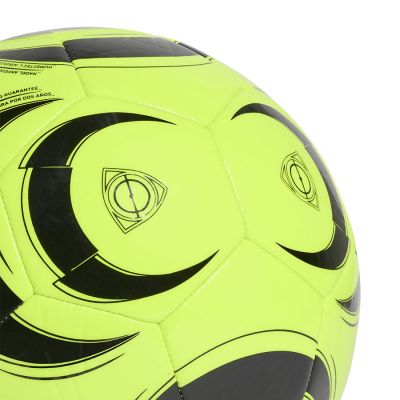 4. Piłka adidas TIRO Club JW1532