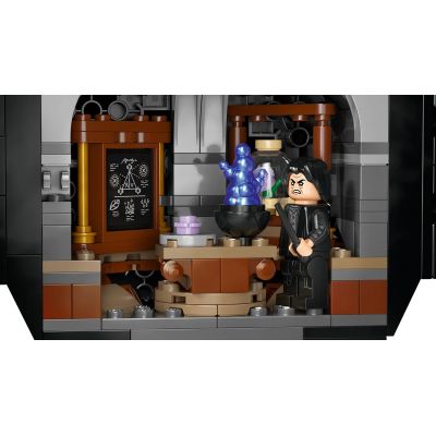 9. LEGO Harry Potter 76464 Kociołek: sekretna klasa eliksirów