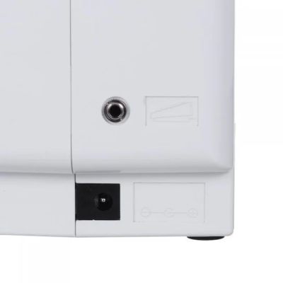 8. Maszyna do szycia Singer M1005