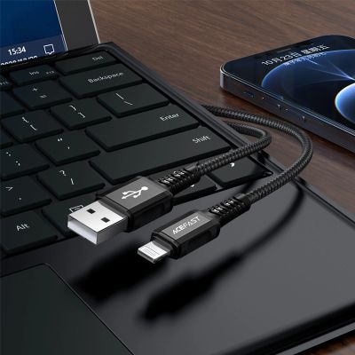 6. Acefast kabel MFI USB - Lightning 1,2m, 2,4A czarny (C1-02 black)