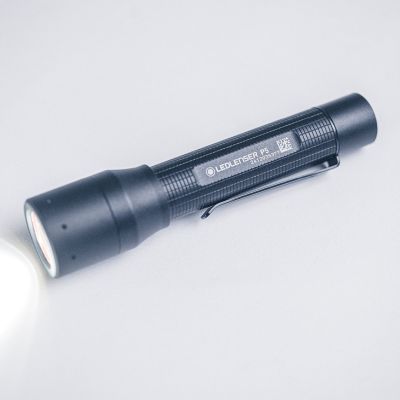 4. Latarka Ledlenser P5 200 lm