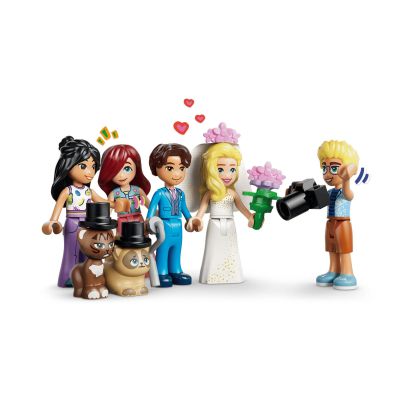 26. LEGO Friends 42704 - Grand Hotel w mieście Heartlake