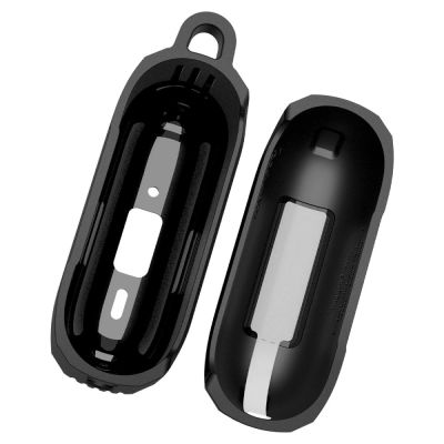 10. Etui Spigen Rugged Armor na AirPods Pro 3 - czarny mat